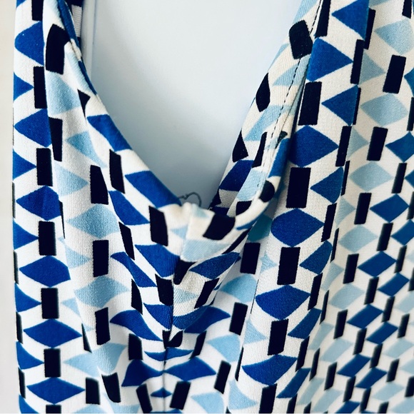Calvin Klein Sleeveless Blouse Size PM - Picture 6 of 9